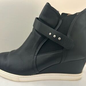 Size 8 1/2  Paolo Freshton Black leather athletic wedge